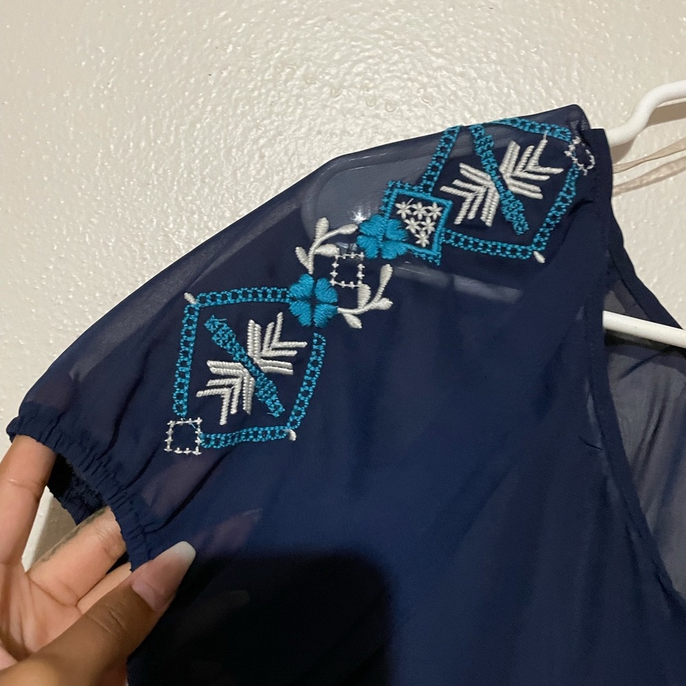Aztec design blouse - Picture 4 of 6